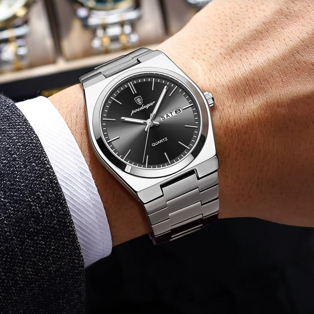 Poedagar Essenza black on wrist