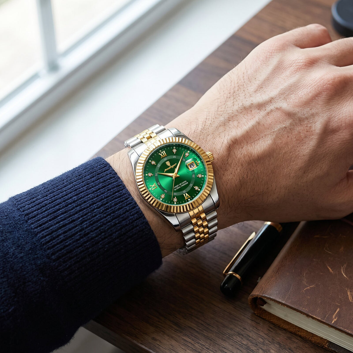 Poedagar GoldenStar green on wrist desk