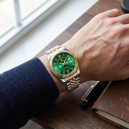 Poedagar GoldenStar green on wrist desk