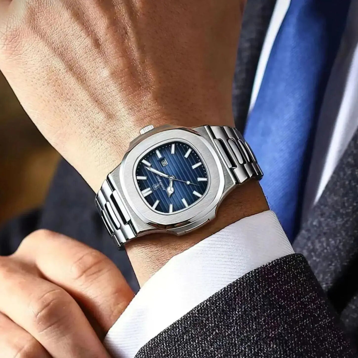 Poedagar Venice navy blue on wrist cuff