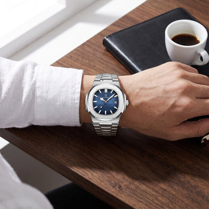 Poedagar Venice navy blue on wrist desk