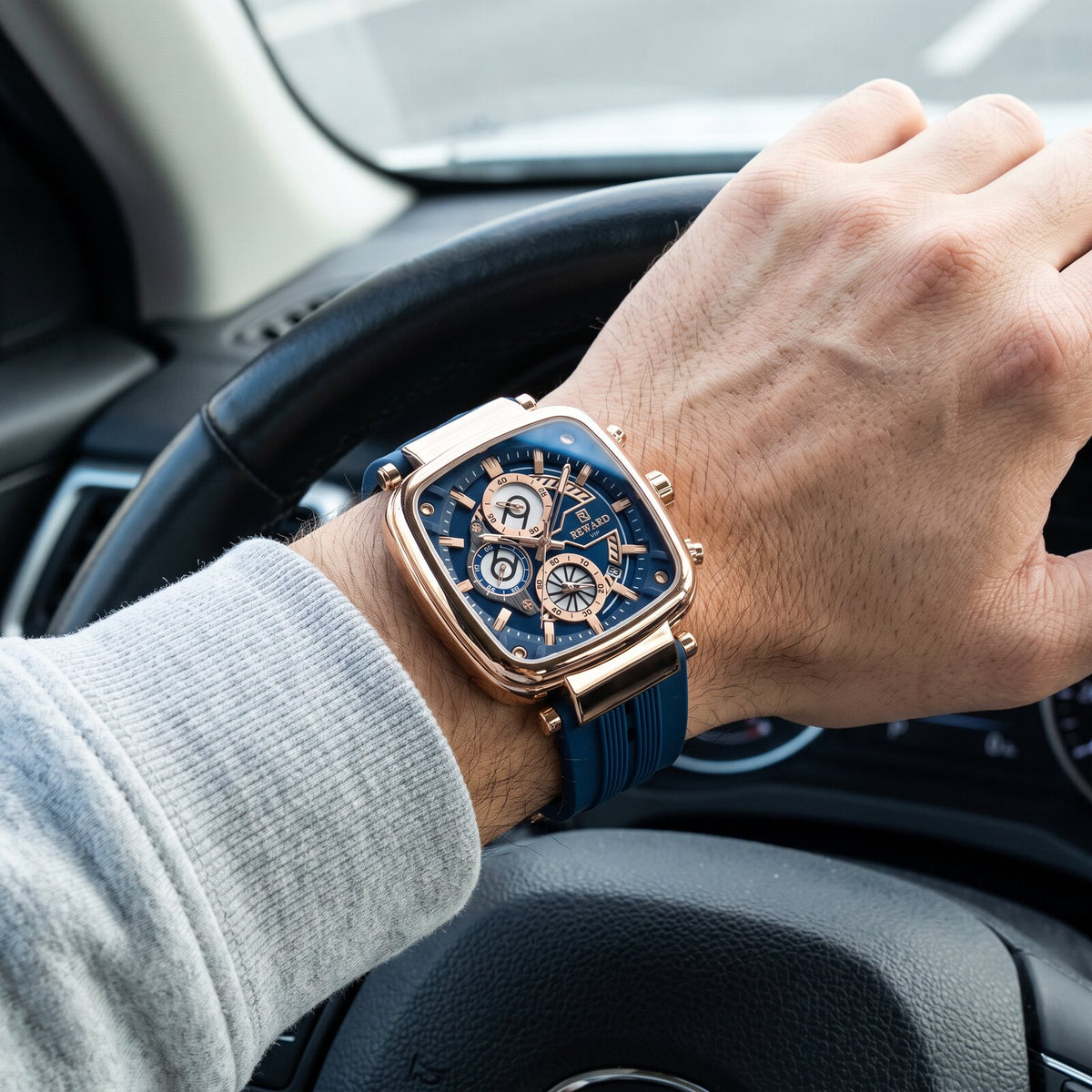 Reward Square Chronograph blue on wrist car