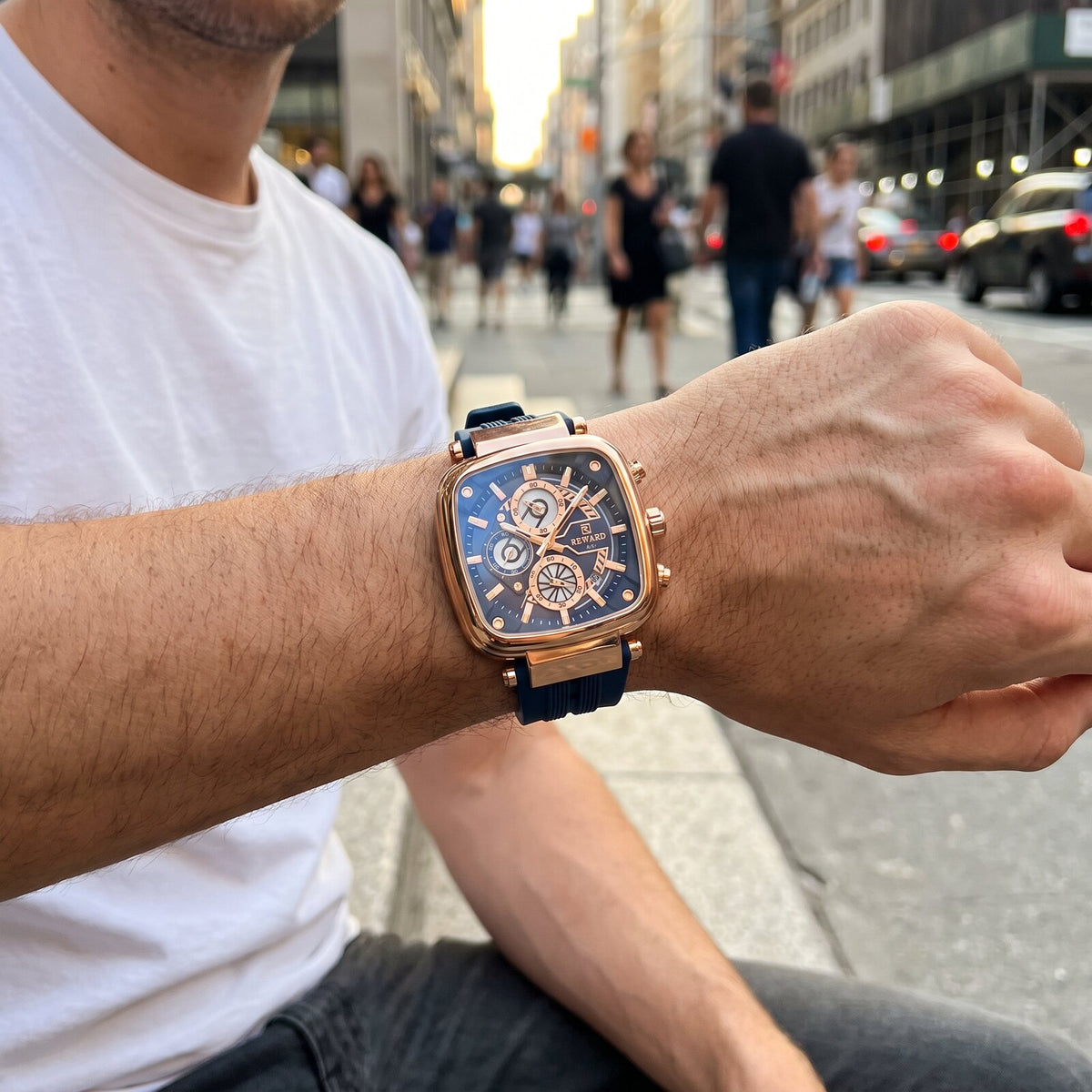 Reward Square Chronograph blue on wrist street